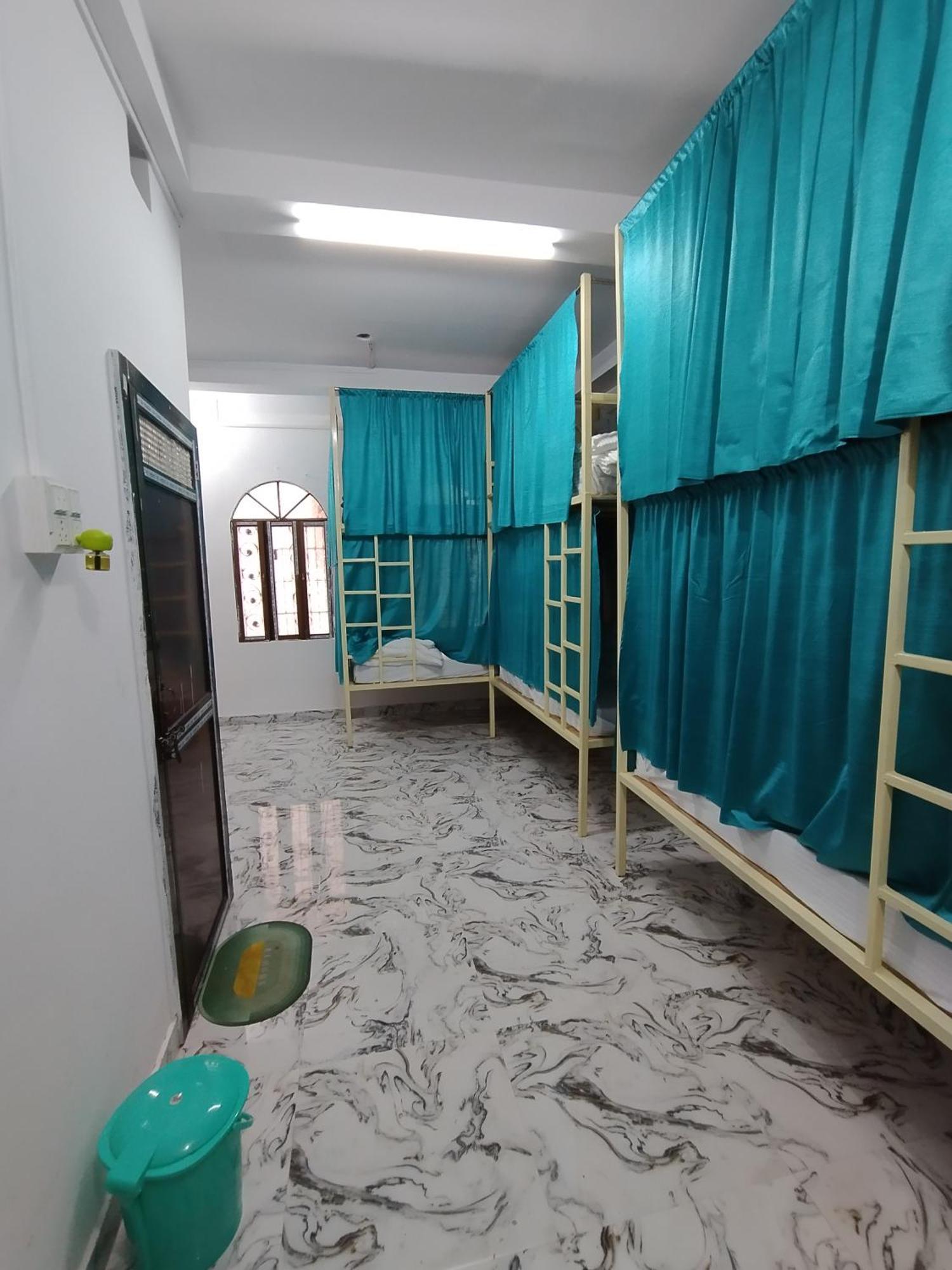 Ganga Putra Inn Varanasi Exterior foto